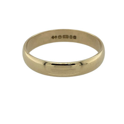 Add timeless elegance to your jewellery collection with this pre-owned 9ct yellow gold wedding band ring, featuring a classic 4mm polished profile that is perfect for everyday wear. An ideal choice as a wedding ring, commitment band, stacking ring, or meaningful gift.

Design: The ring features a traditional plain band with a smooth polished finish, offering a clean and sophisticated style that will never go out of fashion.