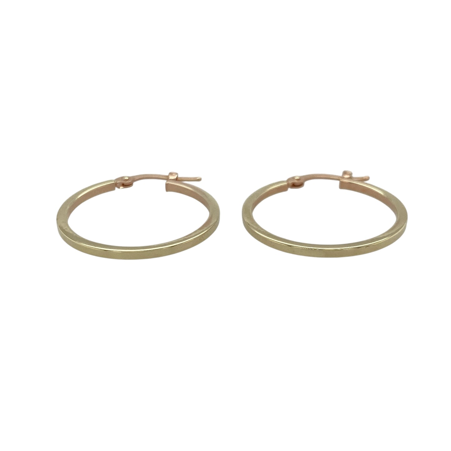 Enjoy timeless style with a contemporary two-tone twist with these pre-owned 9ct yellow and rose gold plain hoop creole earrings. Their elegant combination of polished yellow gold and rose gold detailing makes them a versatile addition to any jewellery collection.

Design: The earrings feature a classic plain hoop creole design with a polished yellow gold hoop, complemented by a contrasting rose gold creole clasp for a subtle yet distinctive two-tone finish.