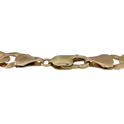 Make a bold statement with this pre-owned 9ct yellow gold curb bracelet. Featuring substantial 9mm-wide curb links, this timeless bracelet offers classic style and a solid feel, making it an excellent choice for everyday wear or special occasions.

Design: The bracelet showcases the iconic curb link design with broad, polished interlocking links that create a bold and sophisticated look.