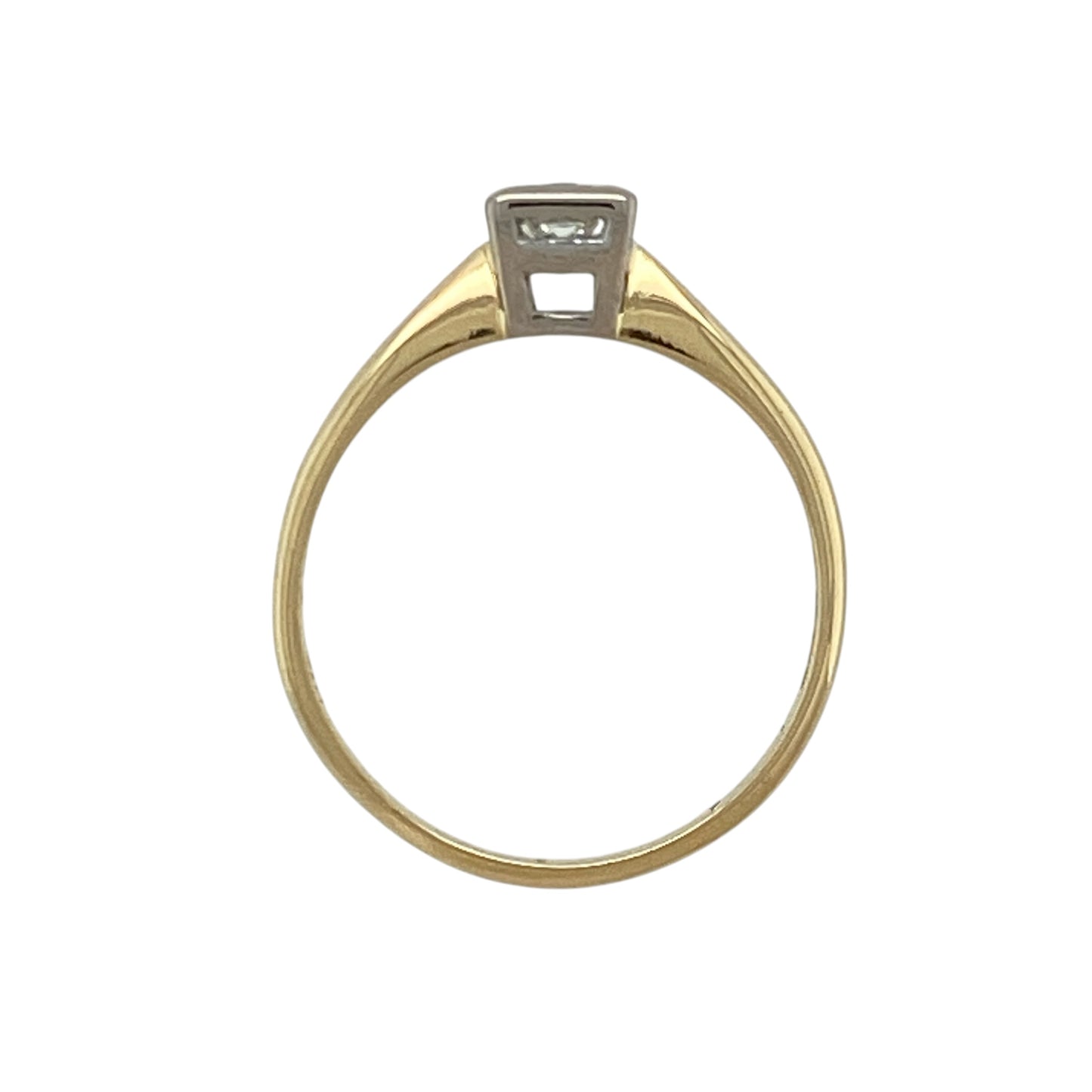 18ct Gold & Diamond Solitaire Ring