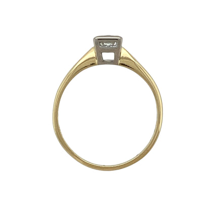 18ct Gold & Diamond Solitaire Ring