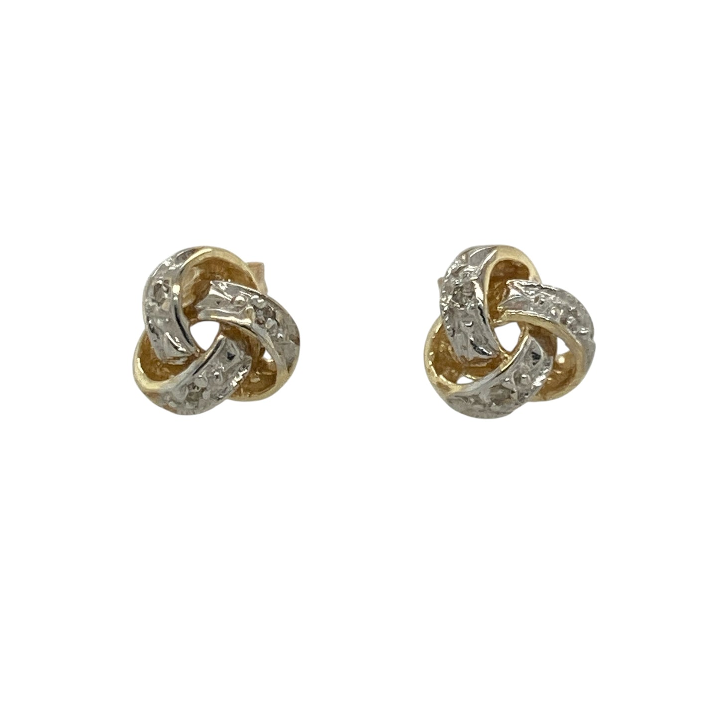 Classic and elegant, these pre-owned 9ct yellow and white gold diamond knot stud earrings are a timeless addition to any jewellery collection. The intertwined knot design symbolises unity and everlasting love, while the diamond detailing adds a subtle touch of sparkle.

Design: The earrings feature a traditional knot design, combining yellow and white gold for a stylish two-tone finish with sparkling diamond accents.