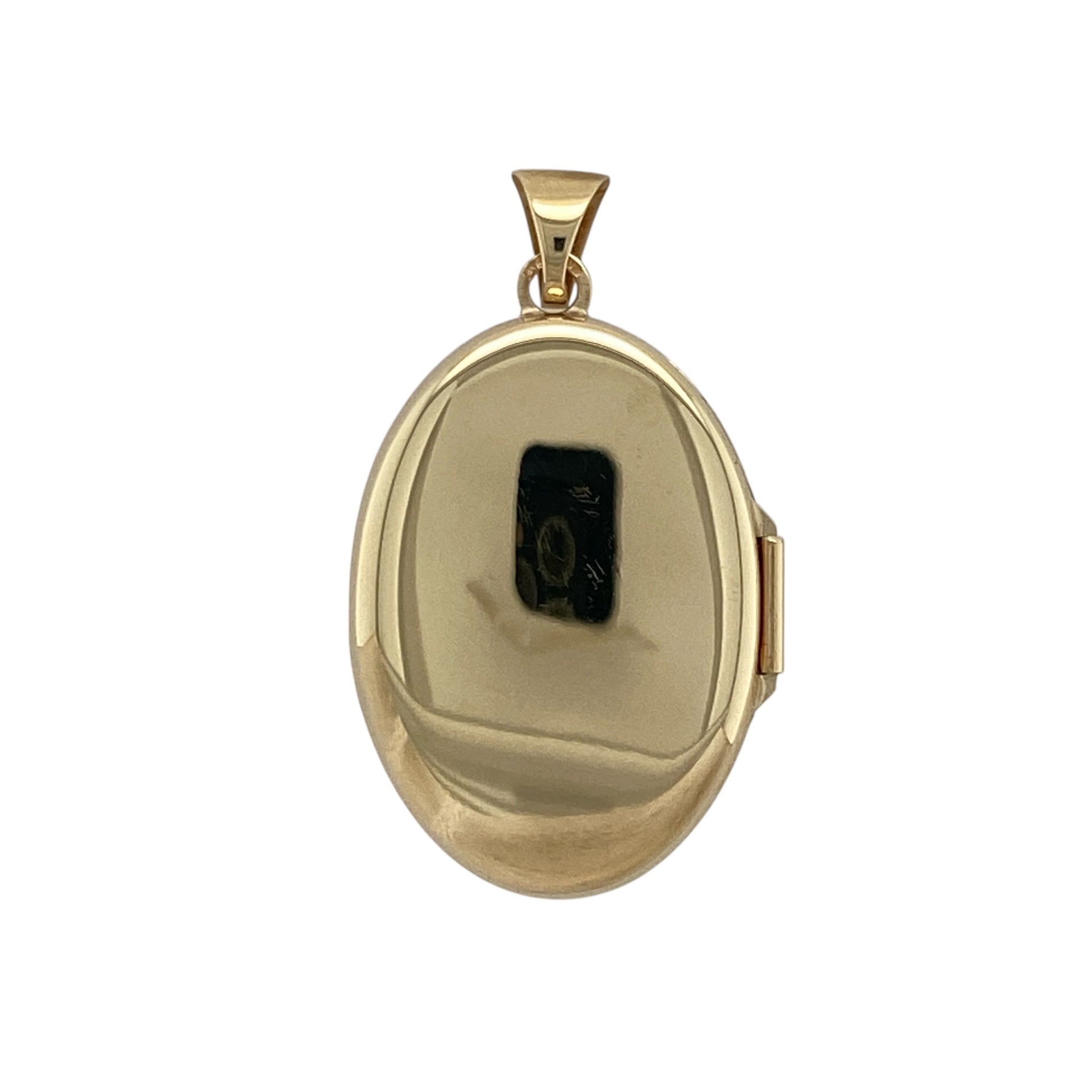 Keep treasured memories close with this elegant pre-owned 9ct yellow gold diamond flower patterned oval locket. Featuring a beautifully engraved floral design with a sparkling diamond accent, this timeless locket is a meaningful piece that can be cherished for years to come.

Design: The oval locket is decorated with an attractive flower pattern and finished with a genuine diamond accent for a subtle touch of sparkle. The bail measures approximately 5mm by 3mm, making it suitable for a variety of chains.