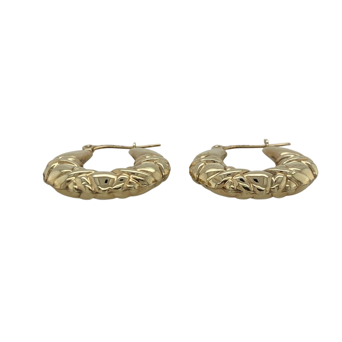 Add timeless style to your jewellery collection with these pre-owned 9ct yellow gold patterned textured creole earrings, featuring an eye-catching finish that is perfect for everyday wear or special occasions.

Design: These classic creole earrings feature a beautifully patterned textured finish that catches the light from every angle, adding depth and character to the traditional hoop design.