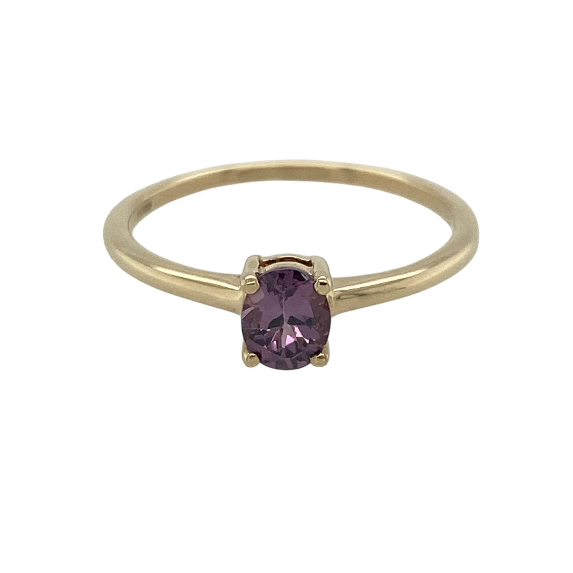 9ct Gold & Amethyst Solitaire Ring
