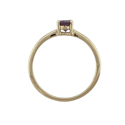 9ct Gold & Amethyst Solitaire Ring