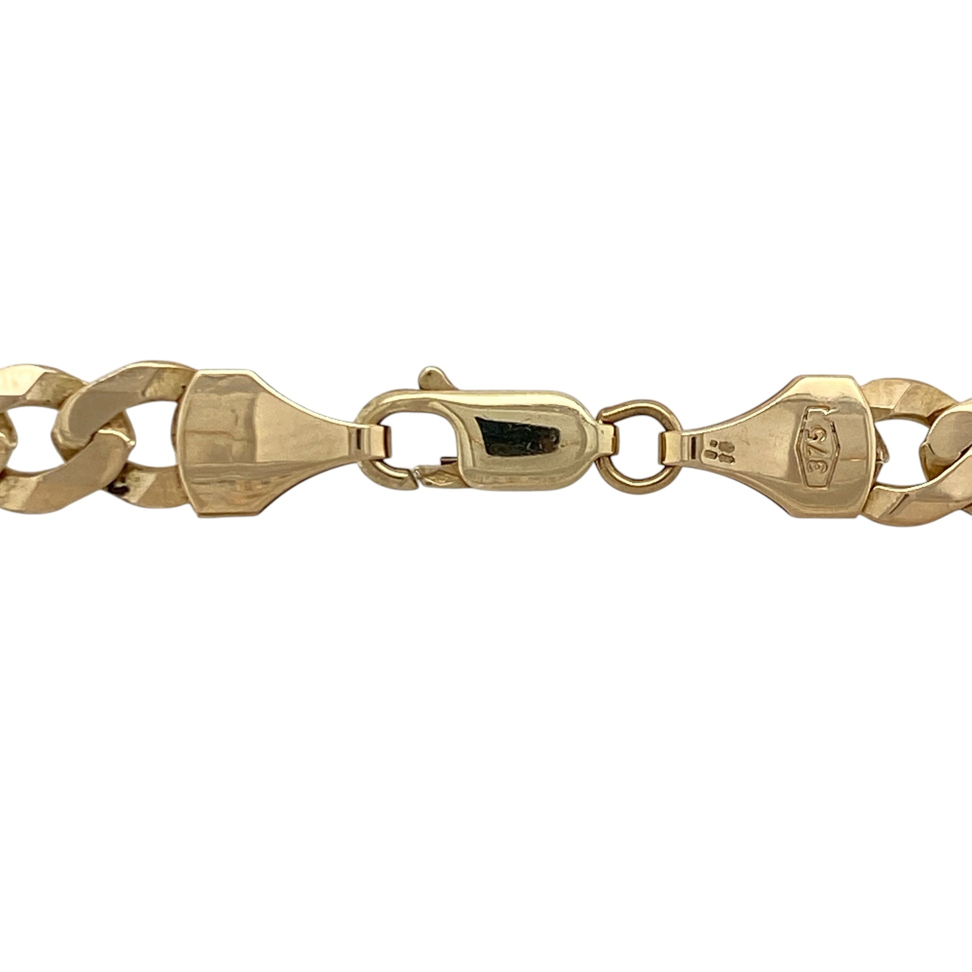 This pre-owned 9ct yellow gold curb chain features a bold and substantial design, making it an excellent choice for wearing on its own or with a larger pendant.

Design: The chain showcases classic curb links with a polished finish, offering a timeless look that is both durable and versatile. Its heavier weight and wider links make it a standout piece suitable for everyday wear.
Material: Made from 9-carat yellow gold.