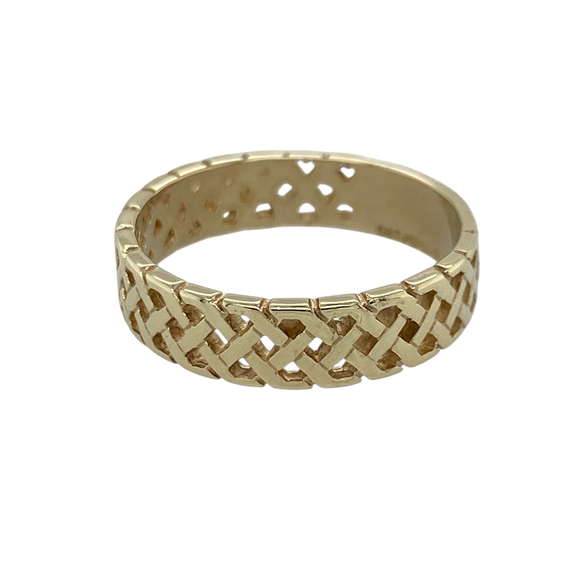 This pre-owned 9ct yellow gold open criss-cross style band ring features a contemporary openwork design that adds elegance and texture to a classic gold band.

Design: The ring showcases an attractive open criss-cross pattern across the front of the band, creating a light, stylish appearance with plenty of visual interest. Measuring approximately 5mm wide at the front, it is comfortable to wear while offering a distinctive look.
Material: Made from 9-carat yellow gold.