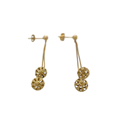 This pair of pre-owned 9ct yellow gold ball drop earrings features elegant openwork detailing and long box chain drops for a graceful, eye-catching look.

Design: Each earring is suspended from a fine box chain and finished with two decorative open patterned gold balls, creating beautiful movement and a contemporary style. Measuring approximately 6.7cm in length, these drop earrings make a striking statement while remaining lightweight and comfortable to wear.
Material: Made from 9-carat yellow gold.