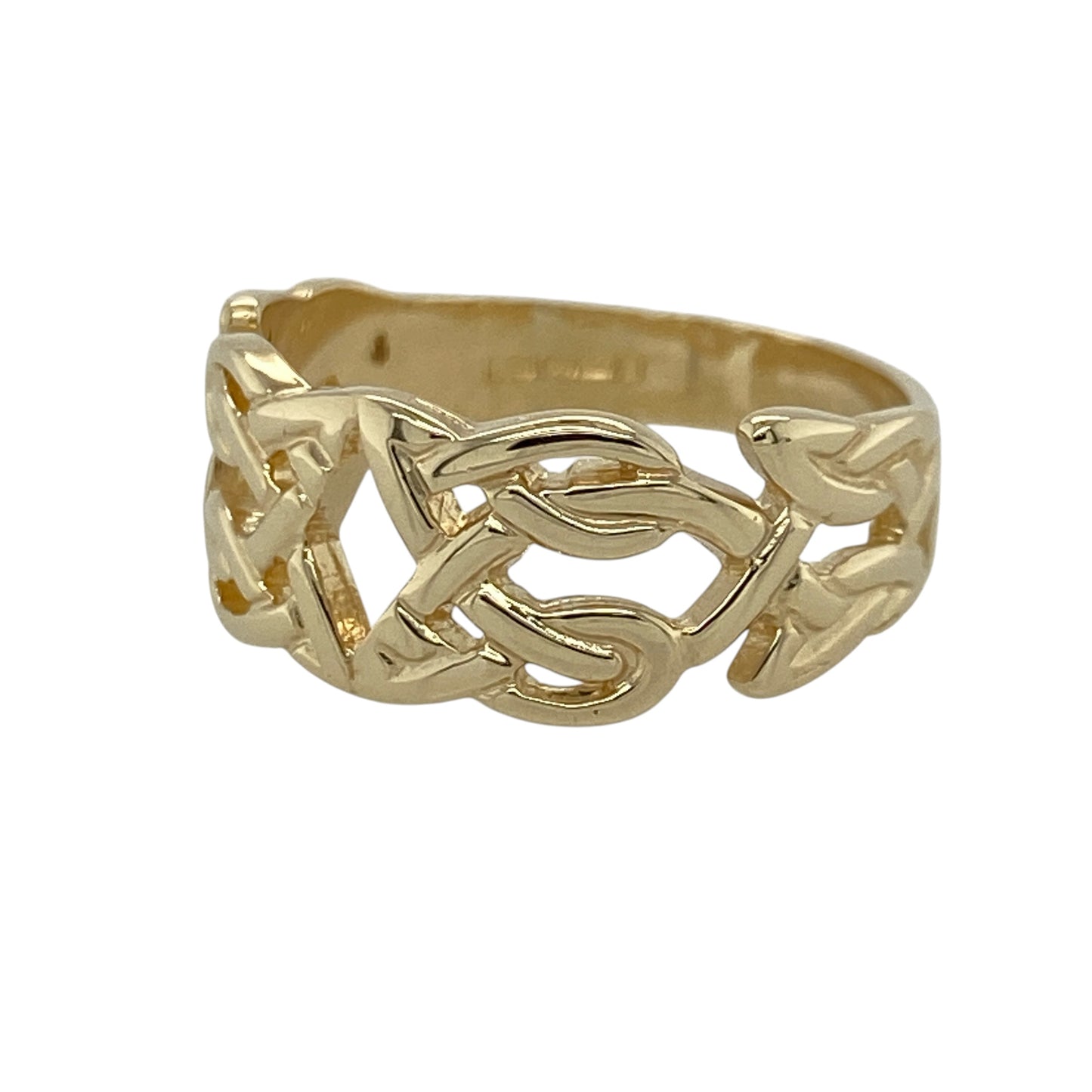This pre-owned 9ct yellow gold Celtic knot style band ring features a bold design inspired by traditional Celtic artistry.

Design: Showcasing an intricate Celtic knot style pattern across the front, this ring offers a timeless design that symbolises eternity and interconnectedness. The 8mm wide front gives the ring a bold appearance while remaining comfortable enough for everyday wear.
Material: Made from 9-carat yellow gold.