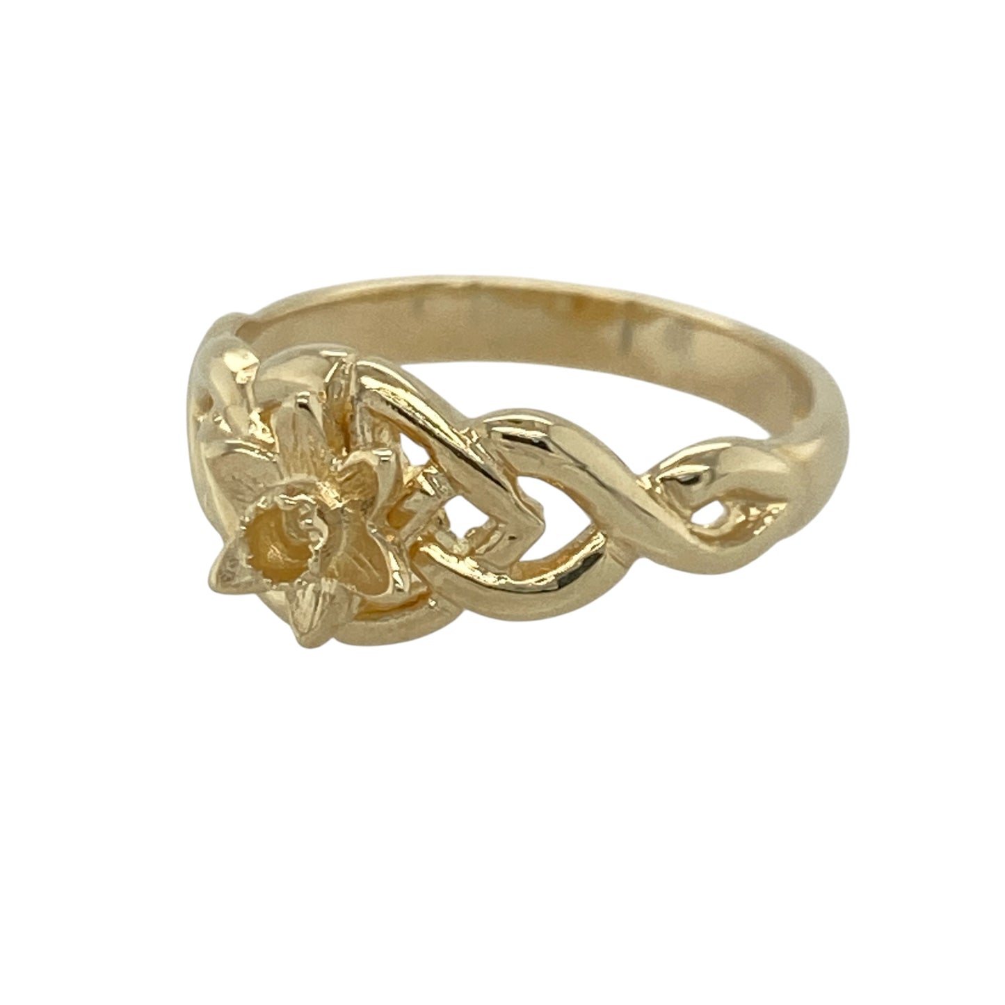 This pre-owned 9ct yellow gold Welsh daffodil Celtic weave style ring beautifully combines traditional Welsh symbolism with an intricate Celtic-inspired design.

Design: Featuring a detailed Celtic weave pattern with a charming Welsh daffodil at the centre, this ring celebrates Welsh heritage in a timeless style. Measuring approximately 9mm high at the front, it has an eye-catching yet comfortable design that is ideal for everyday wear.
Material: Made from 9-carat yellow gold.