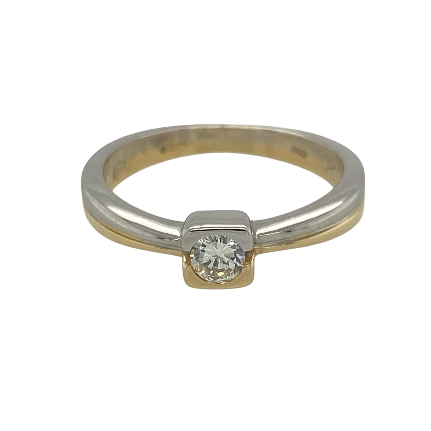 18ct Gold & Diamond Solitaire Ring
