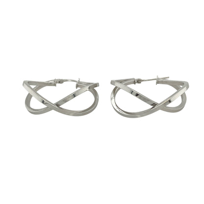 This pair of pre-owned 9ct white gold crossover hoop creole earrings offers a contemporary twist on a timeless jewellery classic.

Design: Featuring an elegant crossover design, these polished hoop creole earrings create a stylish layered effect while maintaining a lightweight and comfortable feel. Measuring approximately 30mm in diameter, they are the perfect size for everyday wear or adding a sophisticated finishing touch to any outfit.
Material: Made from 9-carat white gold.