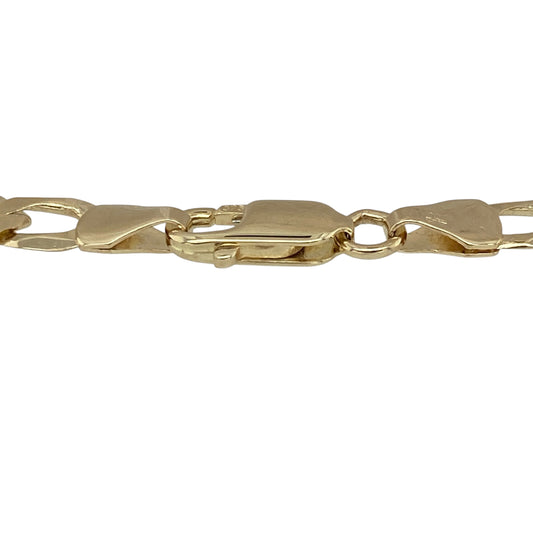 This pre-owned 9ct yellow gold Figaro bracelet is a timeless classic, combining a distinctive link pattern with everyday versatility.

Design: Featuring the iconic Figaro link design with alternating long and short polished links, this bracelet offers a stylish and enduring look. Measuring 7 inches in length with links approximately 5mm wide, it is perfect for wearing alone or layering with other bracelets.
Material: Made from 9-carat yellow gold.