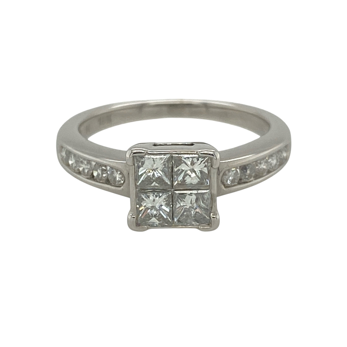 18ct White Gold & Diamond Illusion Set Solitaire Ring
