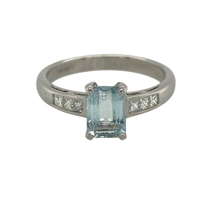 9ct White Gold Diamond & Aquamarine Ring