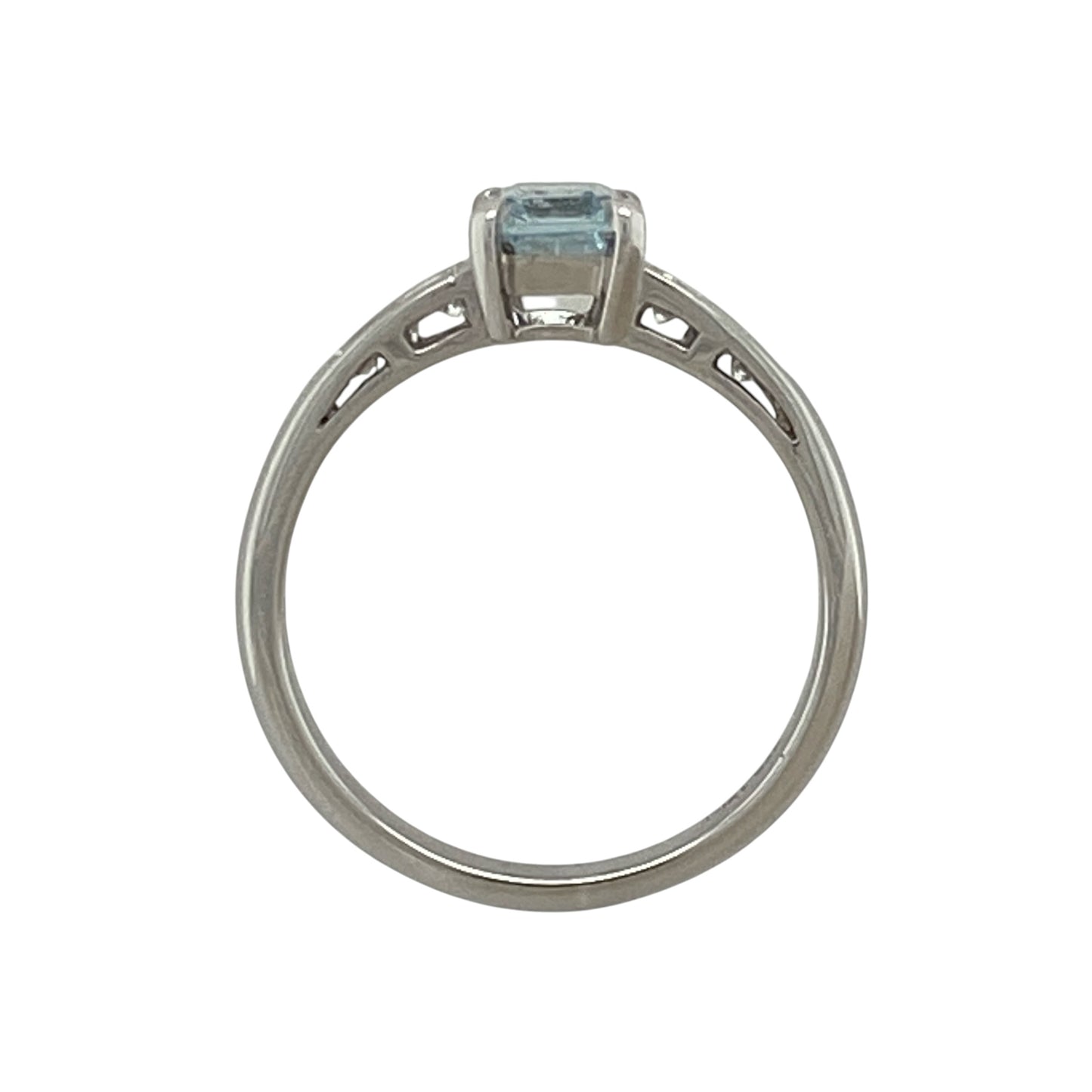 9ct White Gold Diamond & Aquamarine Ring