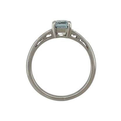 9ct White Gold Diamond & Aquamarine Ring