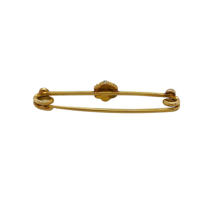 This pre-owned 9ct yellow gold turquoise and pearl flower vintage brooch is a charming piece, beautifully showcasing the elegance of vintage jewellery.

Design: Featuring a delicate flower design, this vintage brooch is adorned with vibrant turquoise stones and lustrous pearls, creating a timeless combination of colour and texture. Its classic styling makes it a wonderful accessory for jackets, scarves or dresses, as well as a thoughtful gift for lovers of vintage jewellery.