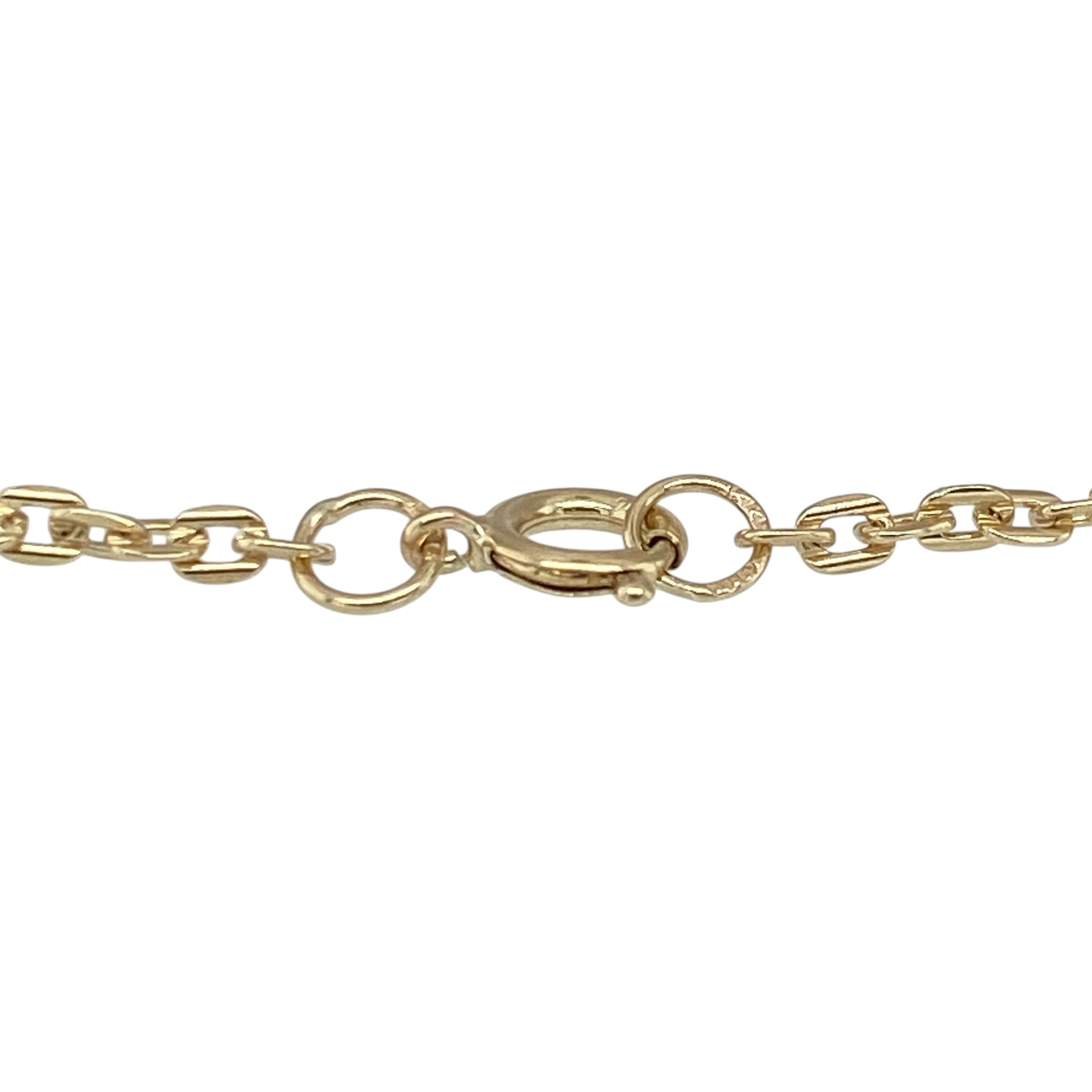 This pre-owned 9ct yellow gold faceted belcher bracelet is a delicate and versatile design, featuring textured links that catch the light beautifully.

Design: Featuring classic belcher links with a faceted finish, this bracelet offers added texture and detail while maintaining a simple, timeless gold look. The fine 2mm links make it ideal for everyday wear, either alone or layered with other bracelets.
Material: Made from 9-carat yellow gold.