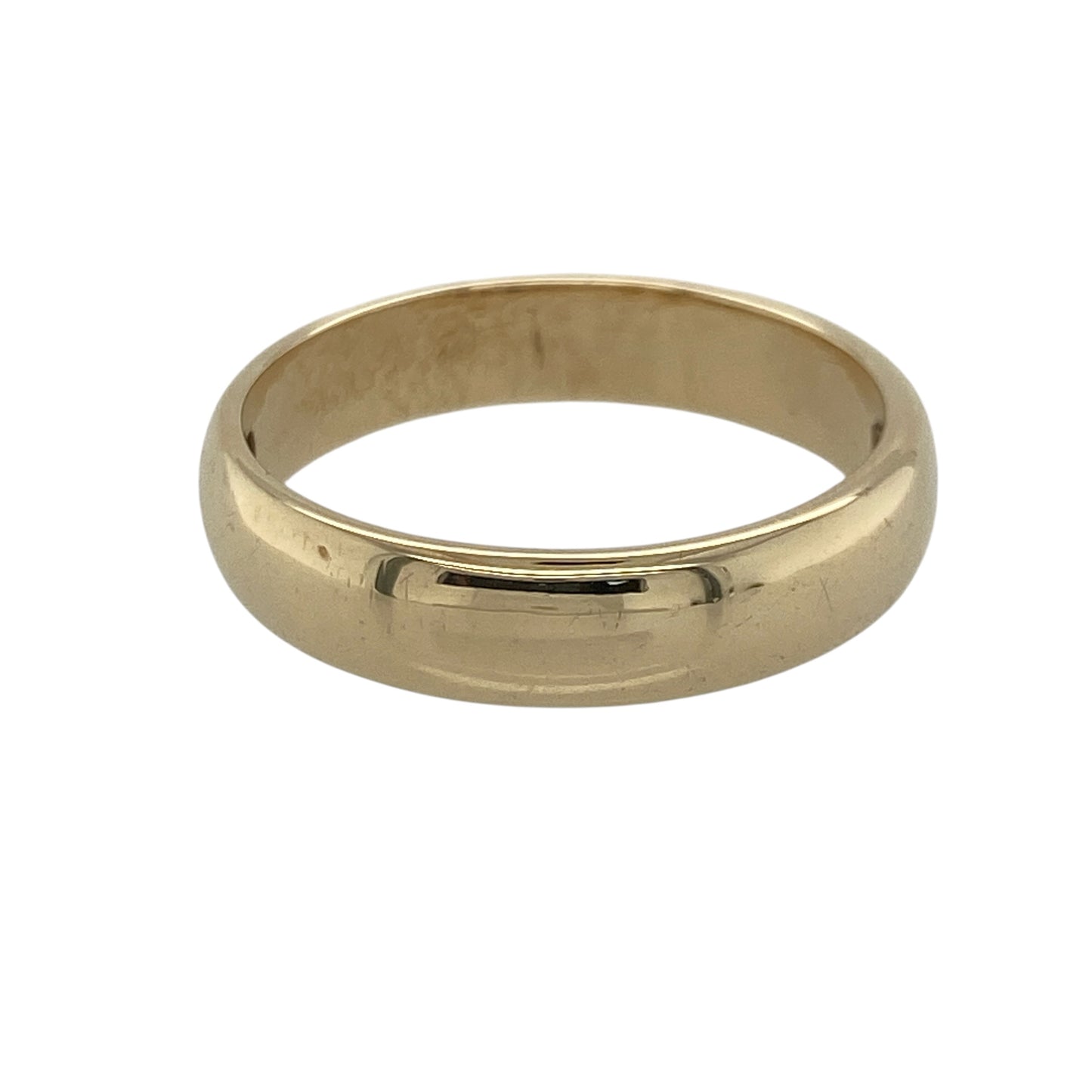 Celebrate love and heritage with this pre-owned 9ct yellow gold Clogau Cariad 4mm wedding band ring—an elegant and meaningful design perfect for everyday wear.

Design: The band measures approximately 4mm wide and features the iconic Cariad motif, symbolising love and affection. The timeless profile offers a balanced and refined look suited to both traditional and contemporary styles. 