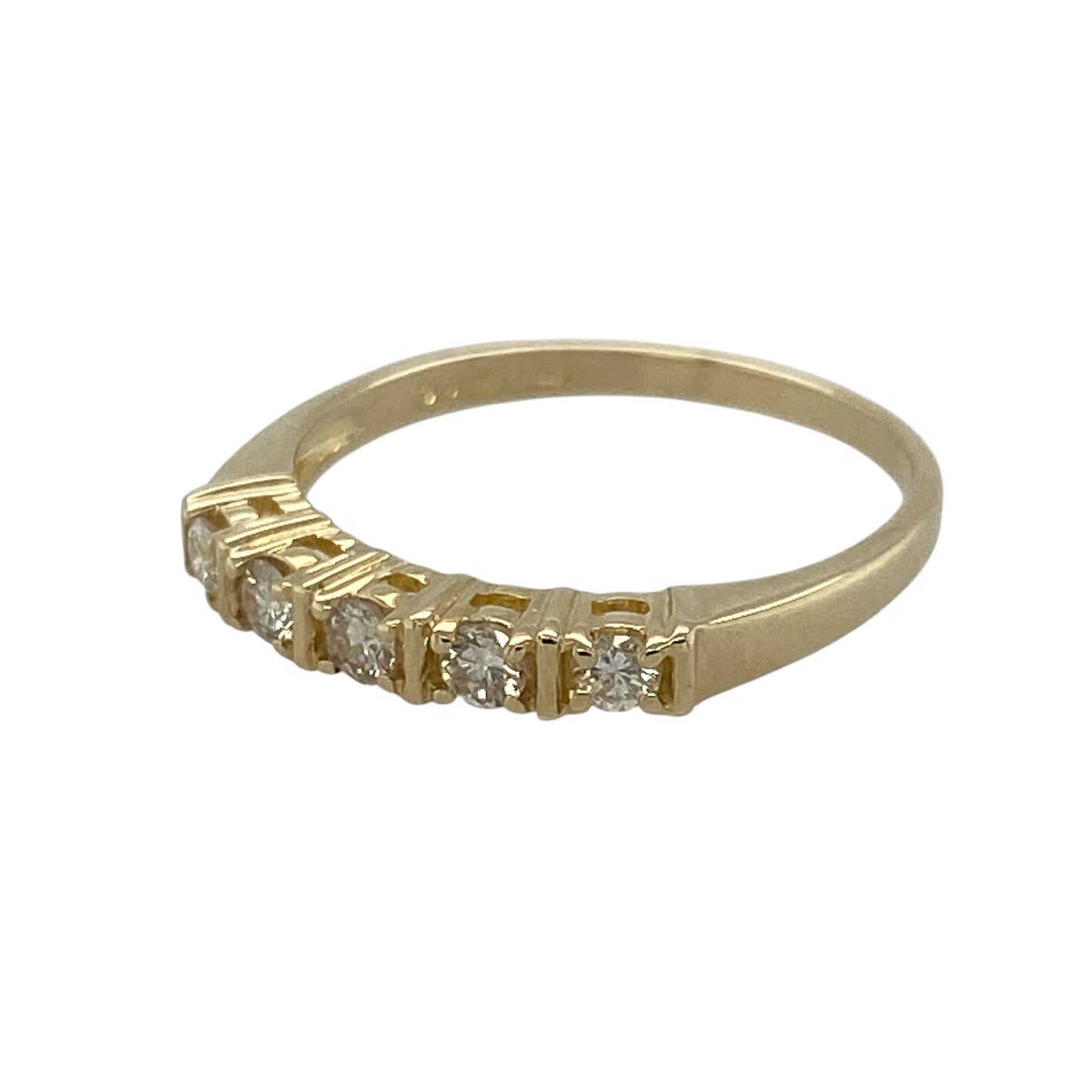 This pre-owned 9ct yellow gold diamond band ring is a classic design, featuring five brilliant cut diamonds with approximately 0.30ct of diamond content in total.

Design: Featuring five brilliant cut diamonds set across the front of a slim yellow gold band, this ring offers a timeless and versatile diamond design.
Material: Made from 9-carat yellow gold.
Gemstone Detail: Five brilliant cut diamonds with approximately 0.30ct of diamond content set in total.