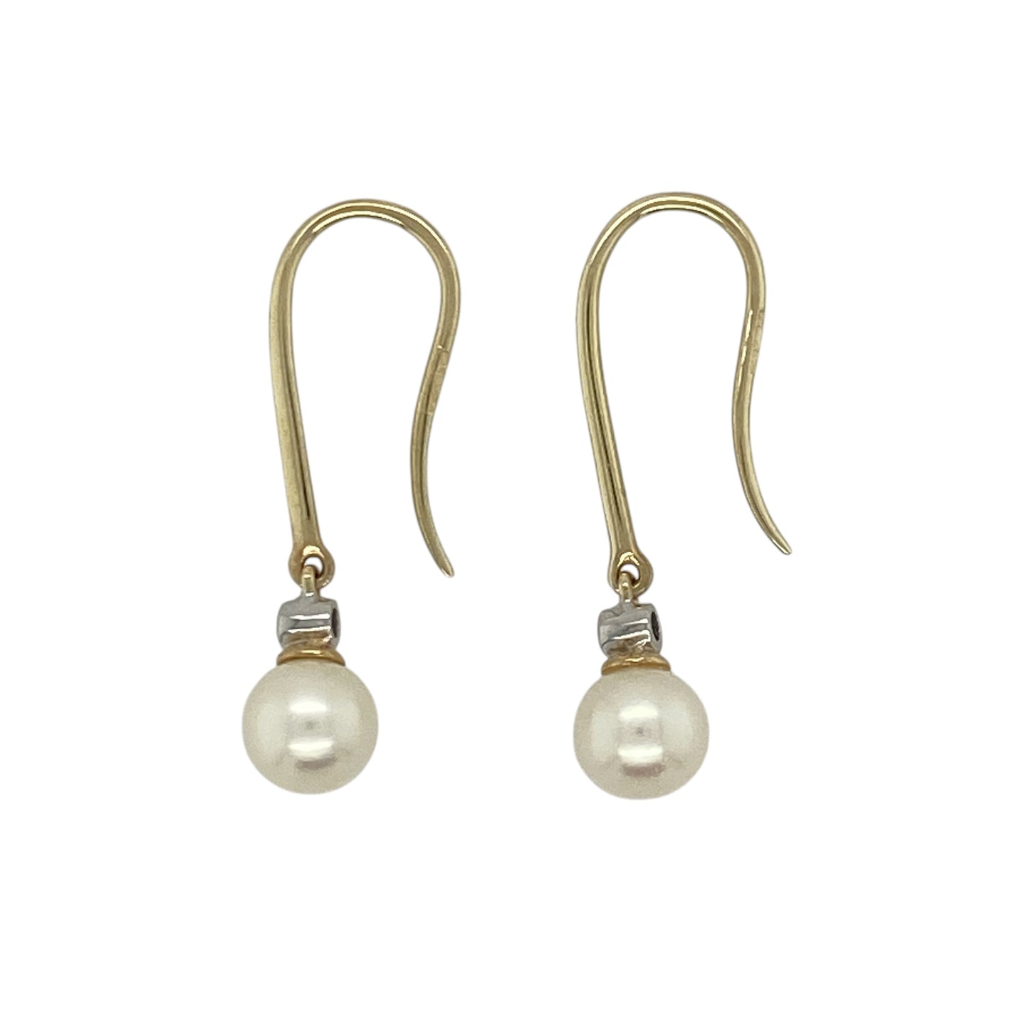 These pre-owned 9ct yellow gold diamond and pearl drop earrings are a classic design, combining round pearls with delicate diamond detailing.

Design: Featuring a pearl drop on each earring accented with diamonds, these earrings combine the soft lustre of pearl with warm 9ct yellow gold for a timeless look.
Material: Made from 9-carat yellow gold.
Gemstone Detail: Each earring features a pearl measuring approximately 6mm in diameter with diamond detailing.