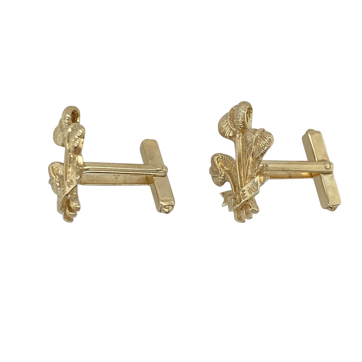 These pre-owned 9ct yellow gold Welsh Three Feathers cufflinks are a traditional Welsh-inspired design, featuring the recognisable Three Feathers emblem.

Design: Featuring the Welsh Three Feathers motif, these cufflinks combine traditional Welsh detailing with the warm finish of yellow gold for a distinctive look.
Material: Made from 9-carat yellow gold.
Cufflink Detail: Welsh Three Feathers design.
Size & Weight: Total weight 10.40 grams.