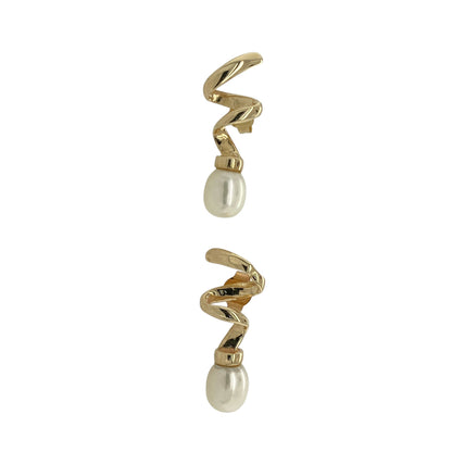 These pre-owned 9ct yellow gold pearl swirl drop earrings are an elegant design, featuring pearls surrounded by flowing gold detailing.

Design: Featuring a pearl within each swirl-style drop, these earrings combine a soft curved design with the warm finish of 9ct yellow gold.
Material: Made from 9-carat yellow gold.
Gemstone Detail: Each pearl measures approximately 7mm by 6mm.
Earring Detail: Pearl swirl drop design.
Size & Weight: Total weight 1.90 grams.