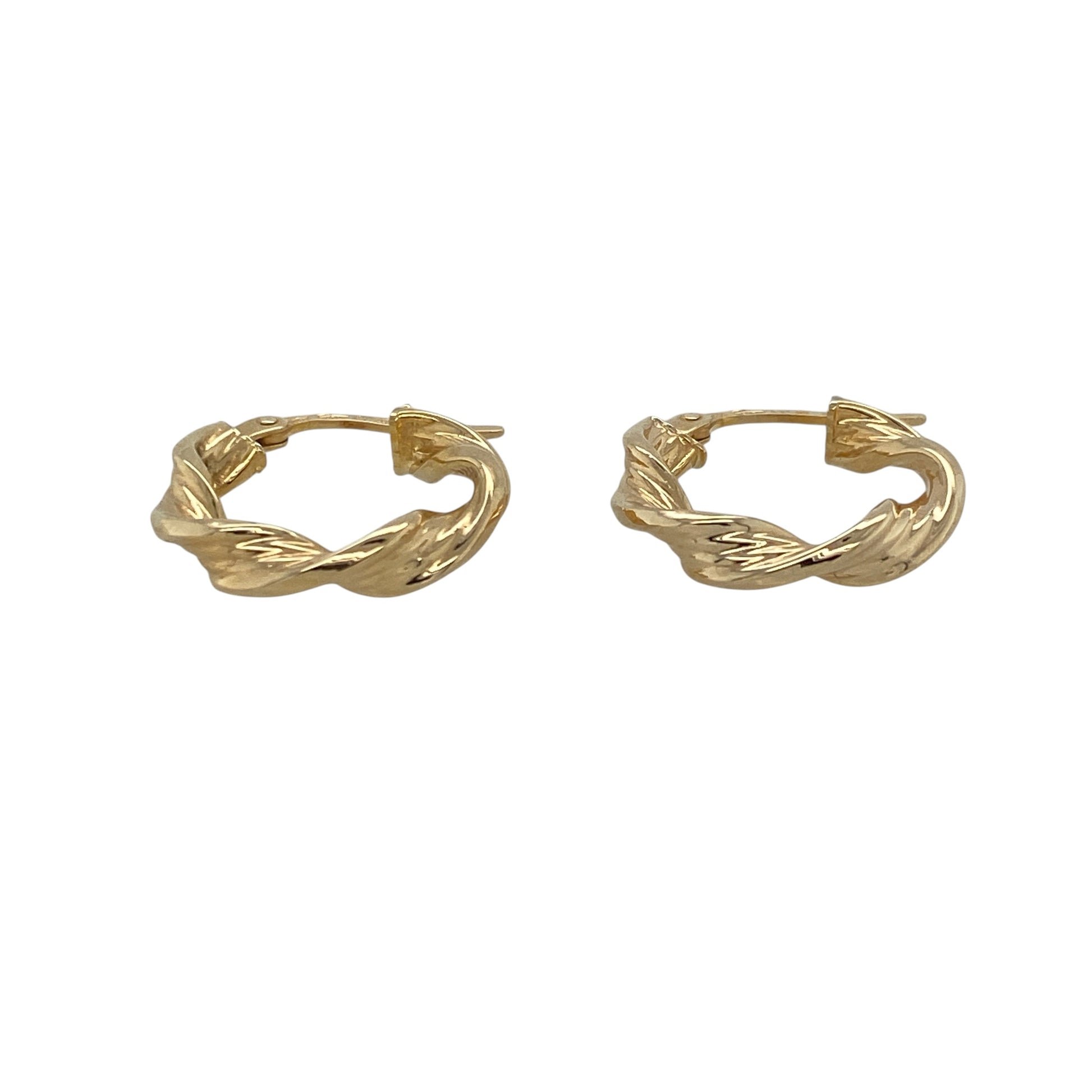 These pre-owned 9ct yellow gold twisted hoop creole earrings are a classic design, featuring a simple twisted finish.

Design: Featuring a traditional hoop shape with a twisted design, these creole earrings add subtle detail while retaining the warm finish of 9ct yellow gold.
Material: Made from 9-carat yellow gold.
Earring Detail: Twisted hoop creole design.
Size & Weight: Total weight 1.30 grams.