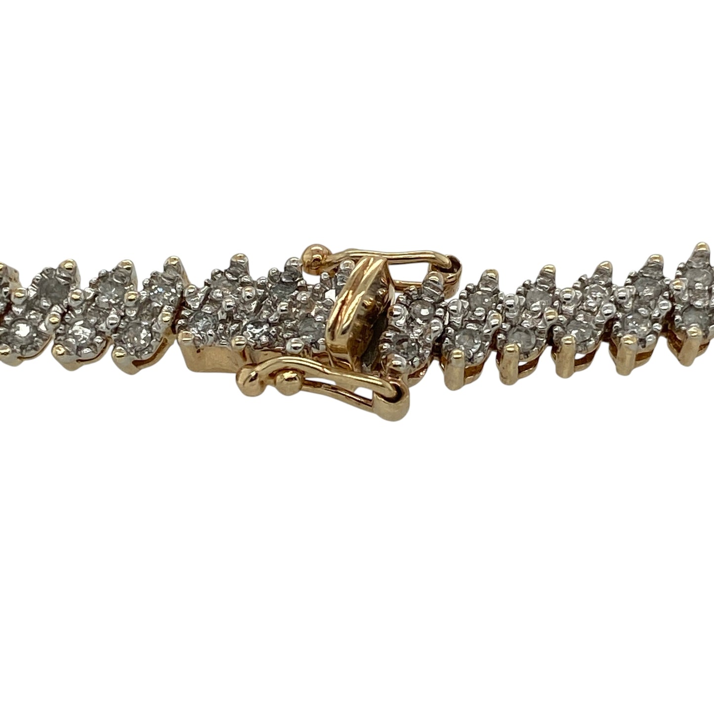 This pre-owned 9ct yellow gold diamond bracelet is a statement design, featuring approximately 1ct of diamond content set throughout.

Design: Featuring diamond detailing across a 5mm wide link design, this bracelet combines a substantial profile with the warm finish of 9ct yellow gold.
Material: Made from 9-carat yellow gold.
Gemstone Detail: Approximately 1ct of diamond content set in total.
Bracelet Detail: Links measure approximately 5mm wide.
