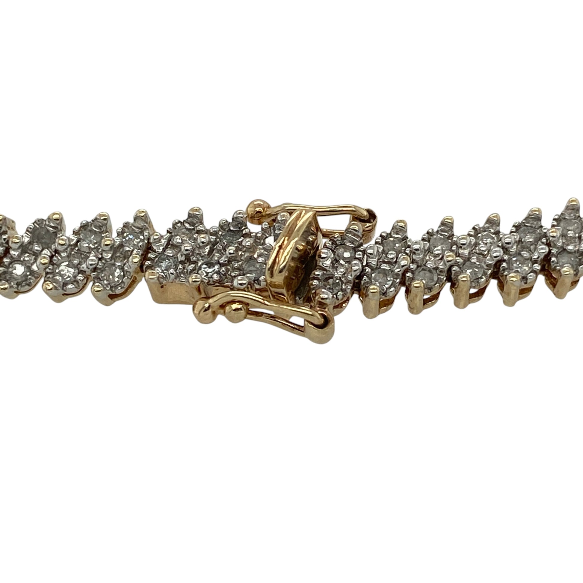 This pre-owned 9ct yellow gold diamond bracelet is a statement design, featuring approximately 1ct of diamond content set throughout.

Design: Featuring diamond detailing across a 5mm wide link design, this bracelet combines a substantial profile with the warm finish of 9ct yellow gold.
Material: Made from 9-carat yellow gold.
Gemstone Detail: Approximately 1ct of diamond content set in total.
Bracelet Detail: Links measure approximately 5mm wide.