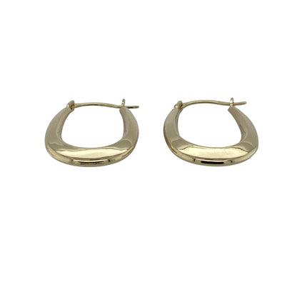 These pre-owned 9ct yellow gold plain oval creole earrings are a simple and classic design, perfect for everyday wear.

Design: Featuring a plain oval creole design, these earrings have a simple polished finish in warm 9ct yellow gold.
Material: Made from 9-carat yellow gold.
Earring Detail: Plain oval creole earring design.
Size & Weight: Total weight 0.40 grams.

A classic pair of pre-owned 9ct yellow gold oval creole earrings, perfect for everyday wear or adding to any jewellery collection.