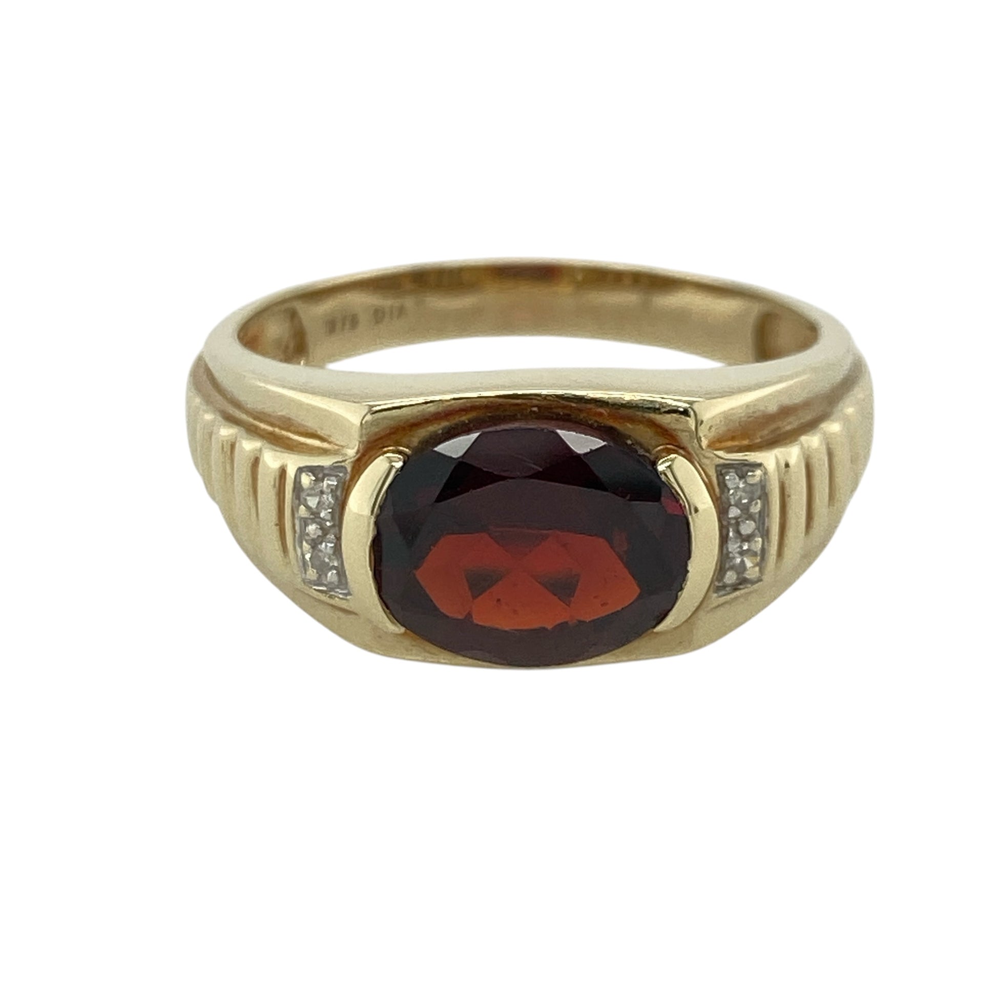 9ct Gold Diamond & Garnet Ring