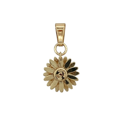 This pre-owned 9ct yellow and rose gold Clogau daisy pendant is a charming floral design, featuring contrasting gold tones.

Design: Featuring a decorative daisy design, this Clogau pendant combines warm yellow gold with contrasting rose gold detailing.
Material: Made from 9-carat yellow and rose gold.
Pendant Detail: Clogau daisy pendant with a bail measuring approximately 6mm by 2mm.
Size & Weight: Total weight 1.40 grams.