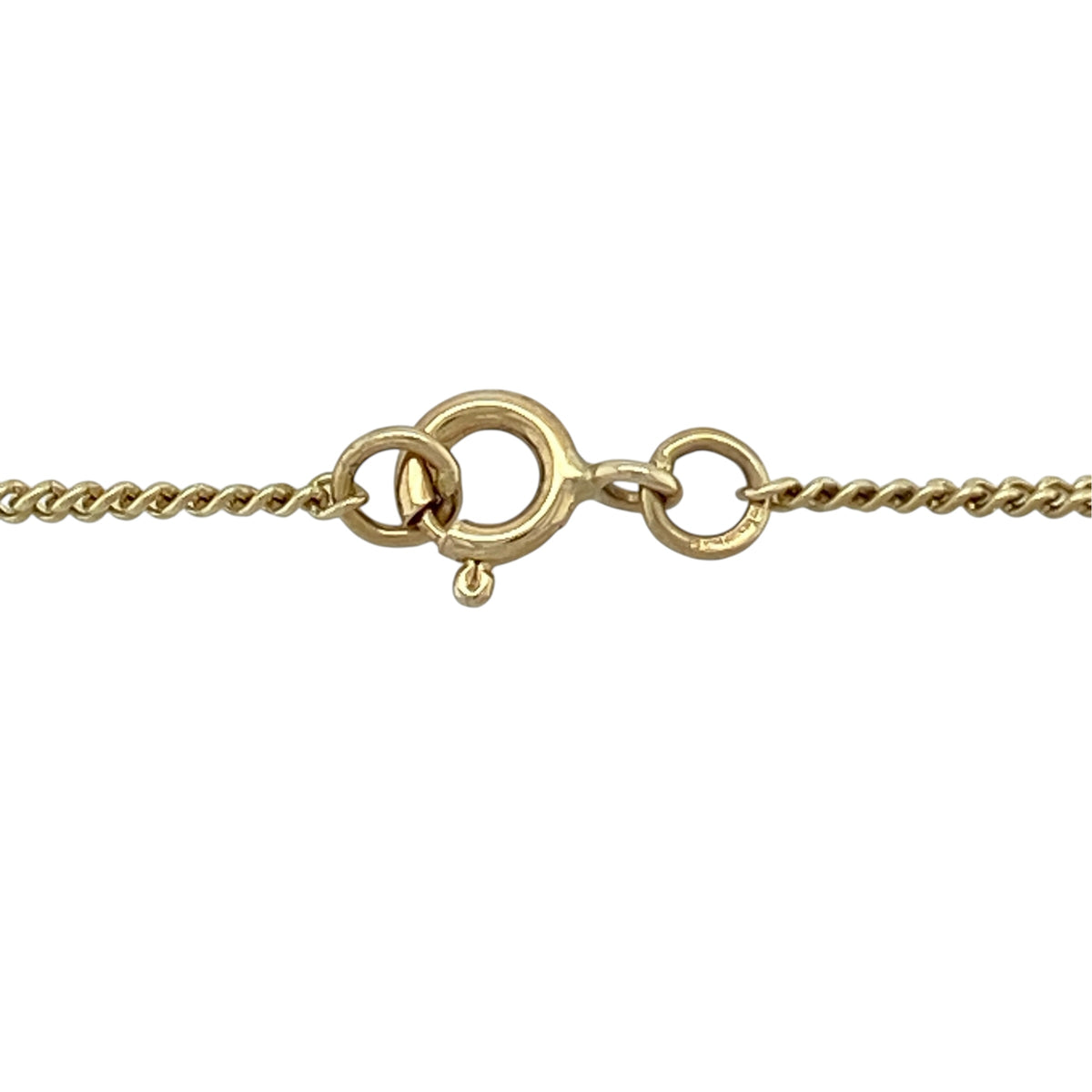 This pre-owned 9ct yellow gold curb chain is a classic and versatile design, featuring traditional curb links in a warm yellow gold finish.

Design: Featuring a traditional fine curb link design, this chain has a classic profile suitable for wearing alone or with a pendant.
Material: Made from 9-carat yellow gold.
Chain Detail: Curb links measure approximately 1.5mm wide.
Size & Weight: Approximately 18 inches long. Total weight 3.50 grams.