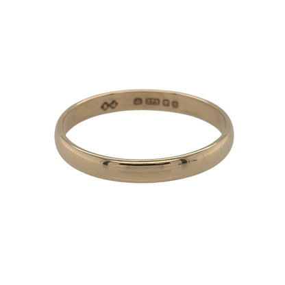This pre-owned 9ct yellow gold wedding band ring is a timeless design, featuring a simple 2.5mm wide profile.

Design: Featuring a classic plain wedding band design, this ring has a simple and timeless finish in warm 9ct yellow gold.
Material: Made from 9-carat yellow gold.
Ring Detail: Band measures approximately 2.5mm wide.
Size & Weight: Ring size N. Total weight 1.40 grams.

A classic pre-owned 9ct yellow gold 2.5mm wedding band ring, perfect as a traditional wedding ring or simple everyday band.