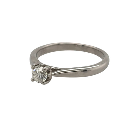 This pre-owned 9ct white gold diamond solitaire ring is a timeless design, featuring a single brilliant cut diamond as the centrepiece.

Design: Featuring a classic solitaire design, this ring showcases a brilliant cut diamond set against the bright finish of 9ct white gold.
Material: Made from 9-carat white gold.
Gemstone Detail: Set with a brilliant cut diamond of approximately 0.25ct.
Ring Detail: Classic solitaire setting designed to showcase the centre diamond.