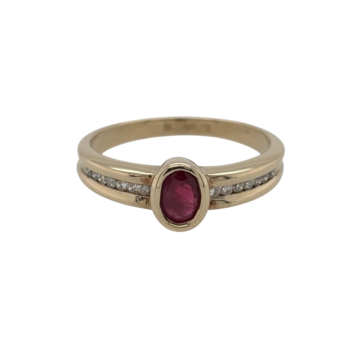 9ct Gold Diamond & Ruby Ring
