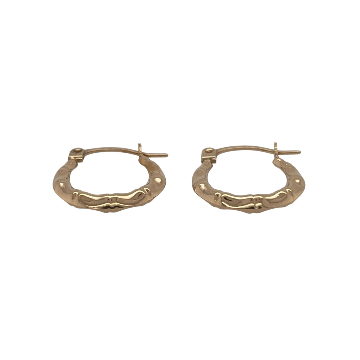 New 9ct Yellow Gold Ridged Oval Creole Earrings with the weight 0.40 grams and approx 1.4cm height