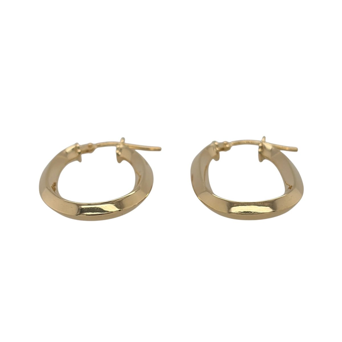 New 9ct Yellow Gold Knife Edge Plain Oval Creole Earrings with the weight 1.30 grams and approx 2.5cm height by 2cm width
