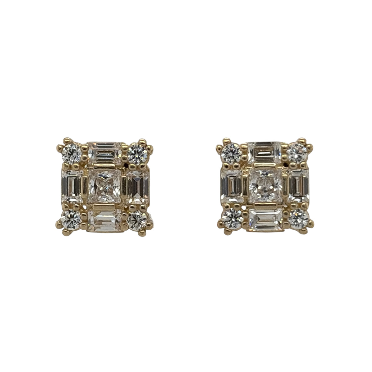 New 9ct Yellow Gold &amp; Cubic Zirconia Square Cluster Stud Earrings with the weight 2.10 grams and the face of the stud is 9mm by 9mm