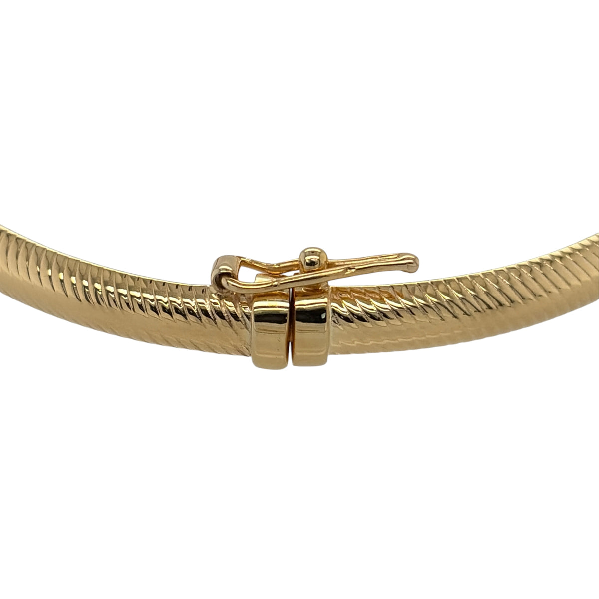 New 9ct Yellow Gold Textured Hinged Bangle with the weight 3.70 grams and diameter 6.5cm. The bangle width is approx 4mm
