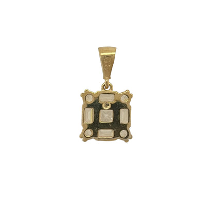New 9ct Gold &amp; Cubic Zirconia Cluster Square Pendant with the weight 1 gram. The pendant is approx 1.5cm by 0.9cm including the bail