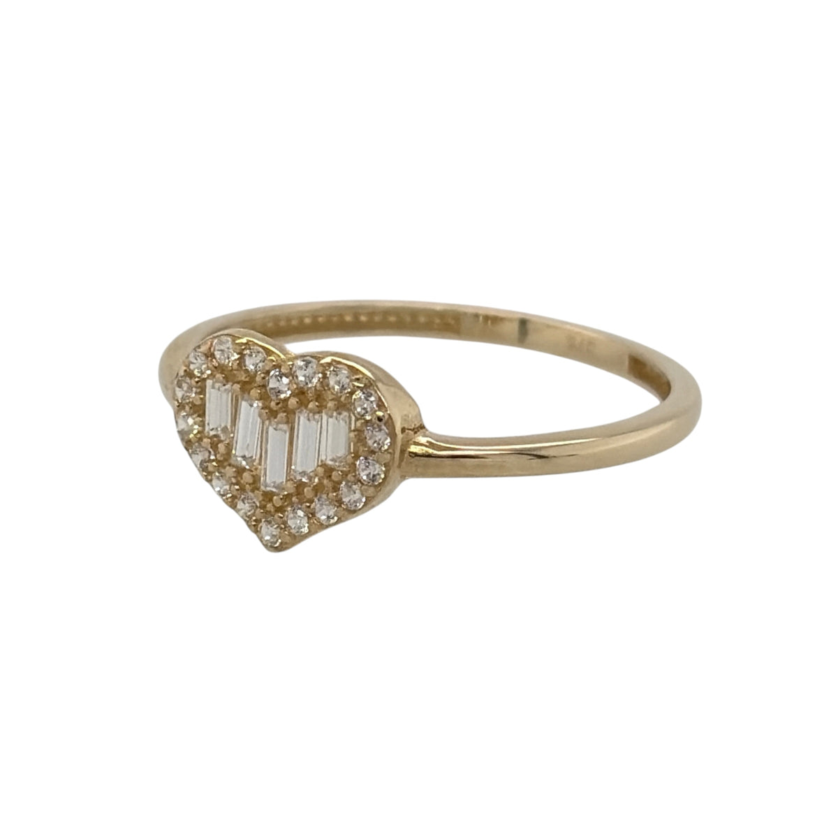 New 9ct Gold &amp; Cubic Zirconia Cluster Heart Ring in various sizes with the approximate weight 0.90 grams. The front of the ring is 8mm high