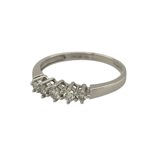 New 9ct White Gold &amp; Diamond Five Stone Band Ring in various sizes with the approx weight 1.60 grams. There is 0.25ct of diamond content in the ring has approximate clarity i1 and colour H - I