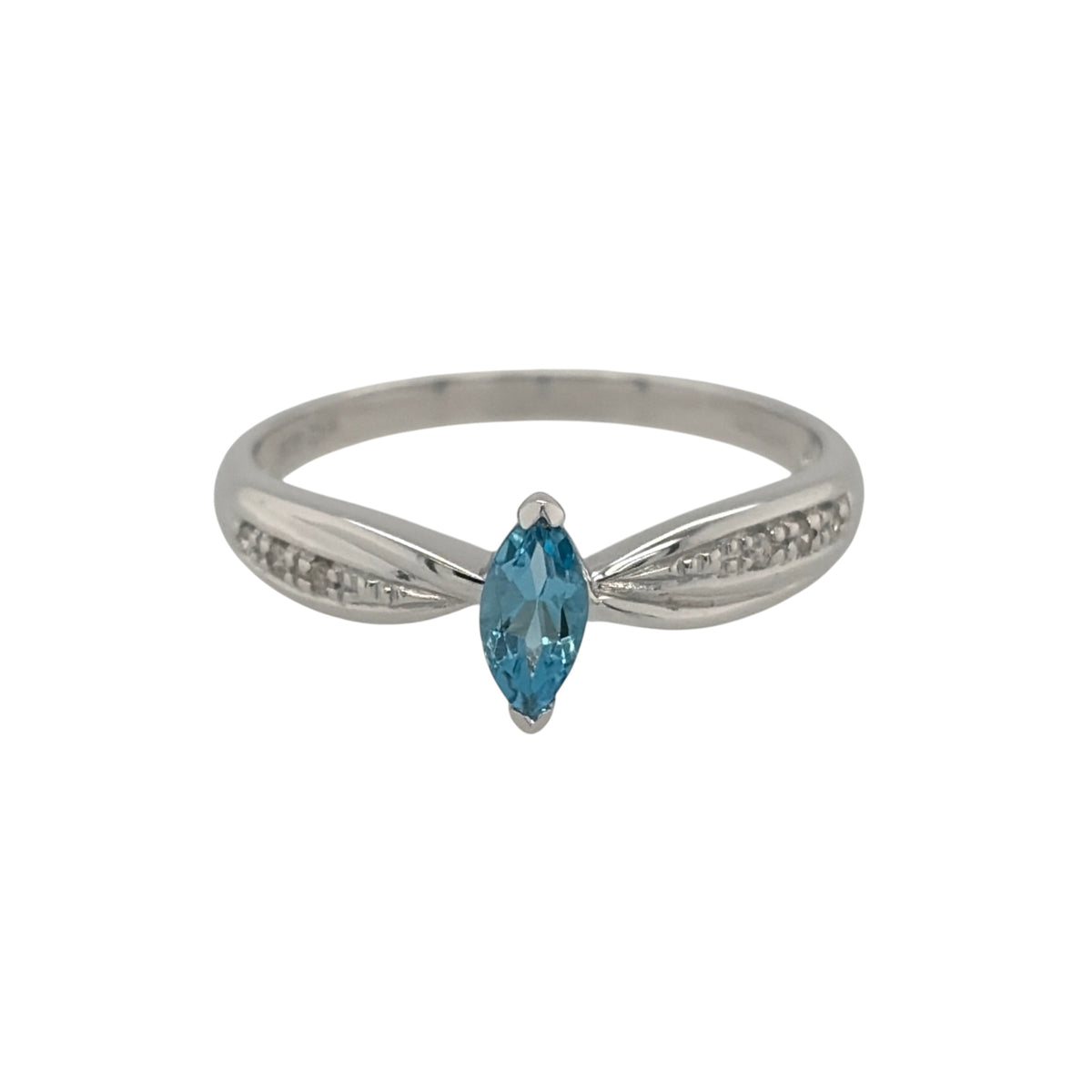 9ct White Gold Diamond & Blue Topaz Ring