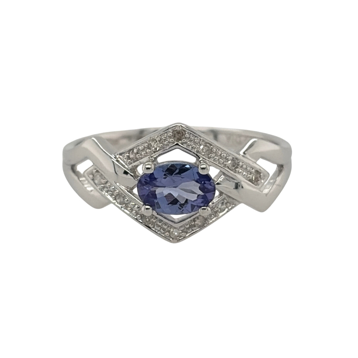 9ct White Gold Diamond & Tanzanite Ring