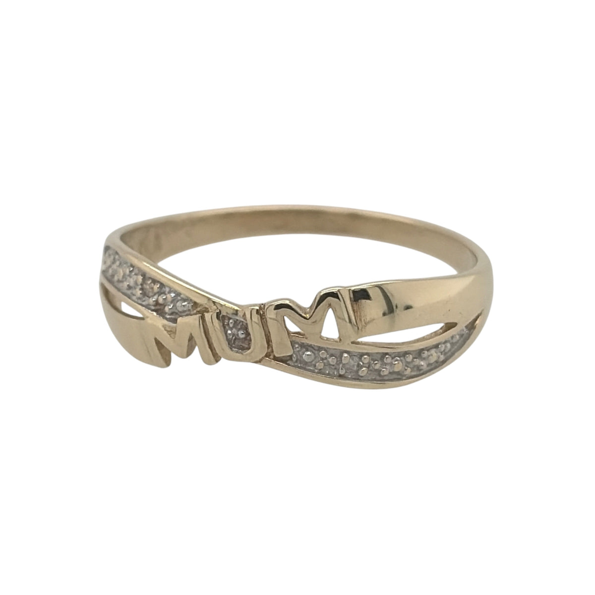This pre-owned 9ct yellow and white gold diamond Mum crossover band ring is a meaningful two-tone design, featuring decorative diamond detailing across the front.

Design: Featuring a crossover-style band with a Mum design, this ring combines warm yellow gold with contrasting white gold detailing for a distinctive two-tone finish.
Material: Made from 9-carat yellow and white gold.
Gemstone Detail: Set with diamond detailing within the crossover design.