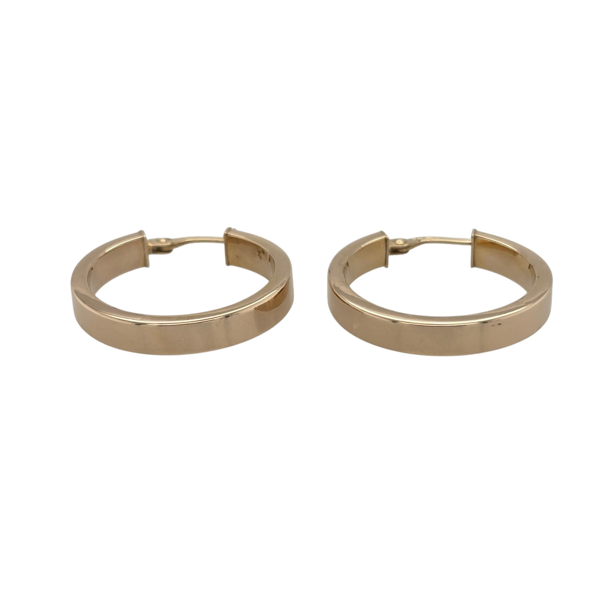 This pre-owned 9ct yellow gold plain hoop creole earrings are a classic design, featuring a simple rounded profile with a polished finish.

Design: Featuring a traditional plain hoop creole design, these earrings have a smooth profile finished in warm 9ct yellow gold.
Material: Made from 9-carat yellow gold.
Earring Detail: Each hoop measures approximately 24mm in diameter.
Size & Weight: Total weight 2.20 grams.